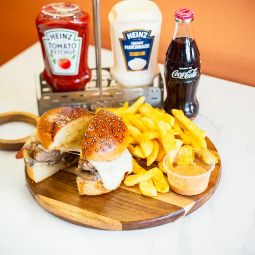 Bana Bi Bol Mozzarella Burger Menü fotoğrafı